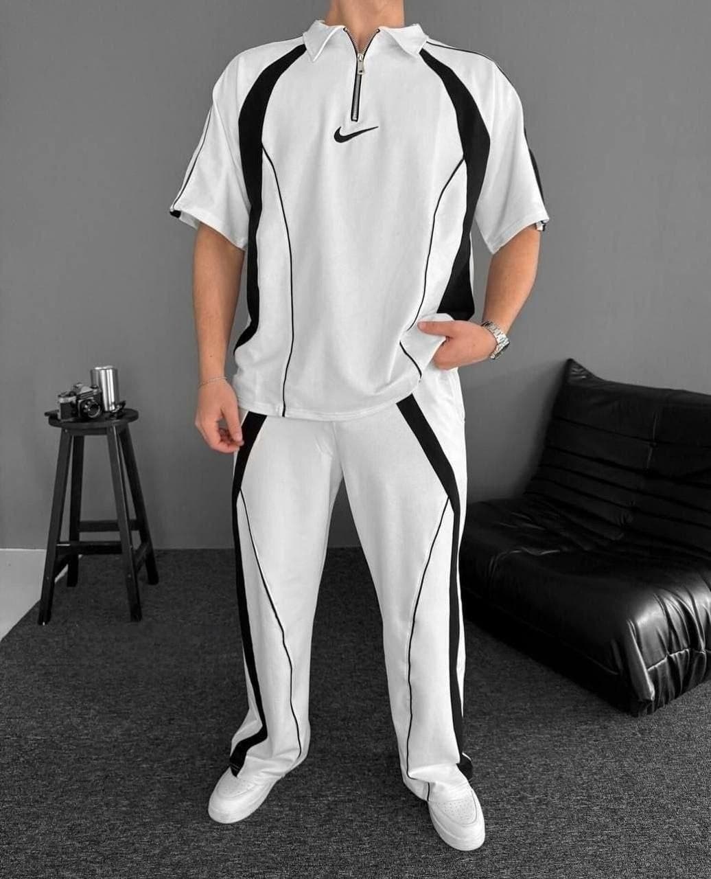 أنصومبل الاواخر. NIKE