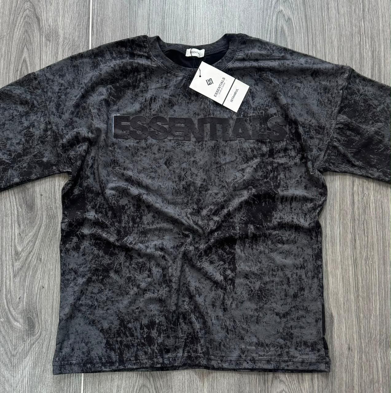 T-shirt E.SSENTIAL.S Oversize